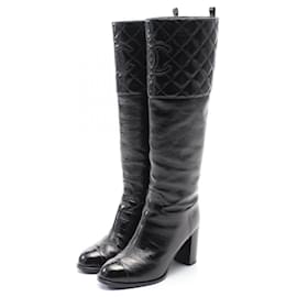 Chanel-Chanel Matelasse Coco Mark Leather Boots-Black