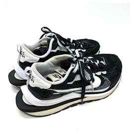 Nike-NIKE CV1363 Sacai VAPOR WAFFLE Men's Sneakers-Black