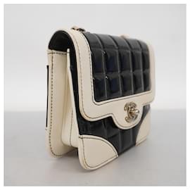 Chanel-Chanel Black and White Patent Leather Shoulder Bag-Black,White