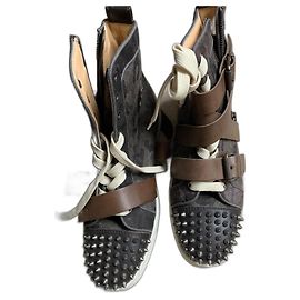 Christian Louboutin Sneakers Cachi