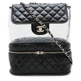 Borsa a spalla in vinile di pelle matelassé di Chanel Nero