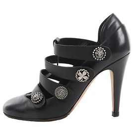 Lederpumps Chanel Coco Mark Lion Clover mit schwarzen Knöpfen, Größe 38 EU Schwarz