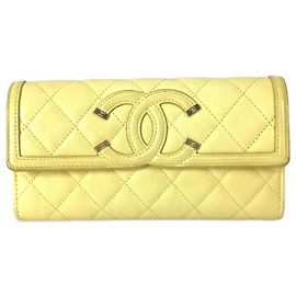 Cartera larga bifold Chanel Filigree CC Coco Mark Amarillo