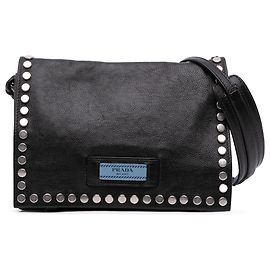 Prada Flap Etiquette in Pelle di Vitello Nera Lucida con Borchie Nero