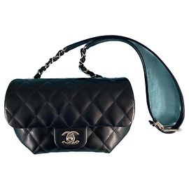 Bolsa Uniforme Chanel 2023. Preto