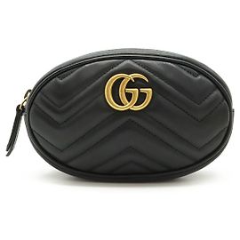 GG Marmont Gürteltasche aus gestepptem Leder von Gucci Schwarz