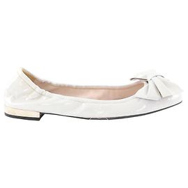 Miu Miu Graue Lackleder-Ballerinas Grau