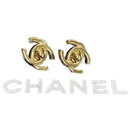 Orecchini Chanel Coco Mark oro D'oro