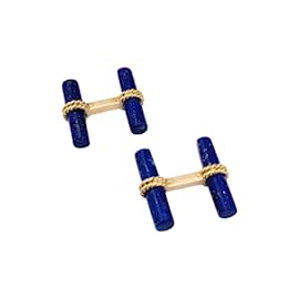 BOUCHERON Manschettenknöpfe, aus Gelbgold und Lapislazuli-Stäbchen. Andere