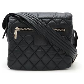 Sac messager petit modèle en nylon matelassé Chanel Noir