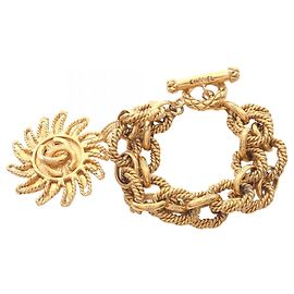Pulseira charm em ouro dourado Chanel Coco Mark Dourado