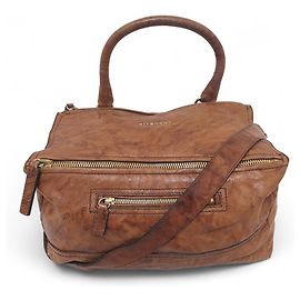 BOLSA DE MÃO GIVENCHY PANDORA MÉDIA EM COURO AMASSADO COM ALÇA Marrom