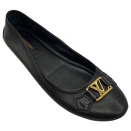 Louis Vuitton Black / Gold LV Logo Hardware Leather Ballet Flats Black