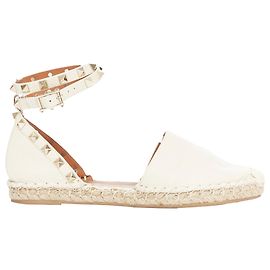 Valentino Garavani Espadrilles planas de couro creme com tachas Valentino Branco Cru
