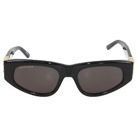 Óculos de sol cat eye pretos com logo Balenciaga Preto