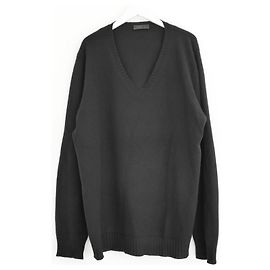 Pull en cachemire noir à col en V profond Prada Noir