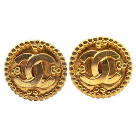 Brincos redondos com clipe Coco Mark da Chanel Dourado