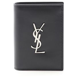 Yves Saint Laurent Saint Laurent Paris Cassandra Leather Card Case Black