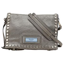 Bolsa de Ombro de Couro Prada Etiquette Cinza