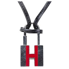 Collier avec cadenas H Motif d'Hermès Noir Argenté Rouge