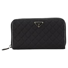 Cartera larga con placa de logo triangular Prada Negro