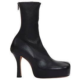Lido Leder Plattform Stiefeletten von Bottega Veneta Schwarz