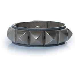 Undercover Sous Couverture, bracelet en cuir gris avec clous Argenté Gris