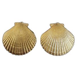 Boucles d'oreilles Yves Saint Laurent Palace forme coquillage dorées Doré