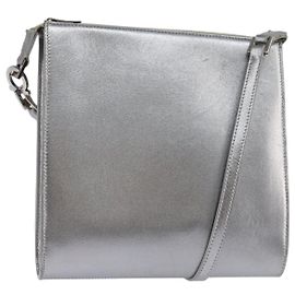 Bolsa de Ombro Gancini em Couro Salvatore Ferragamo Prata Auth bs29440 Prata