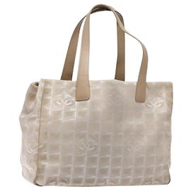 CHANEL Nuova linea da viaggio Borsa a mano in nylon beige argento CC Auth 141510 Argento Beige
