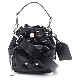 Louis Vuitton Noe Cargo Leather Handbag Black