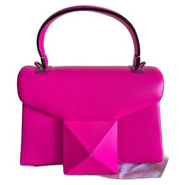 Bolsa One Stud Valentino Garavani Rosa