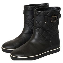 Botas de tornozelo planas Chanel em couro acolchoado preto branco Preto Branco