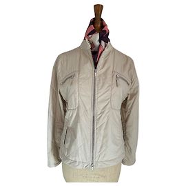 Burberry quilted jacket beige with Check piping Beige