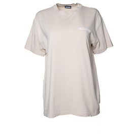 Jacquemus, a camiseta Jacquemus em bege Outro