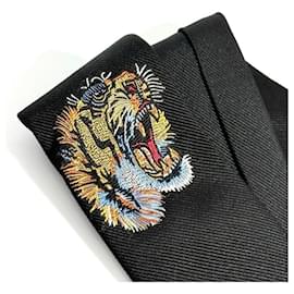Gucci-Gravata Underknot Tiger para homens Gucci em seda preta-Preto