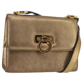Bolsa de Ombro Gancini em Couro Dourado Auth BA6129 da Salvatore Ferragamo Dourado
