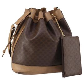 Céline Bolsa de Ombro em Lona Macadam CELINE em Couro PVC Marrom Auth gh633 Marrom