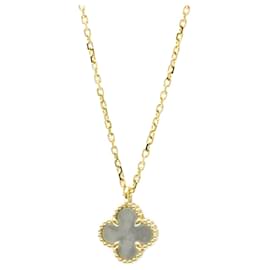 Van Cleef & Arpels Sweet Alhambra Pendant Necklace Golden