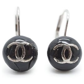 Chanel Orecchini Logo CC resina nera Nero