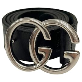 Gucci-Cinto de couro masculino Gucci com fivela GG-Preto