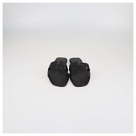 Hermès Hermes Black Epsom Leather Oran Flat Sandals Black