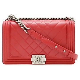 Bolso de Hombro Matelassé Boy de Chanel Roja