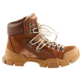 Gucci Kamel Wildleder Schnürschuhe Kamel