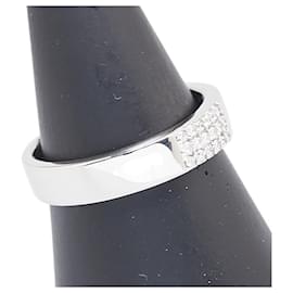 Autre Marque-Pt900 Platinum Diamond Ring-Silvery