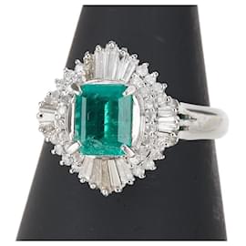 Autre Marque-Pt900 Platinum Emerald Diamond Ring-Green