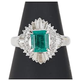 Autre Marque-Pt900 Platinum Emerald Diamond Ring-Green