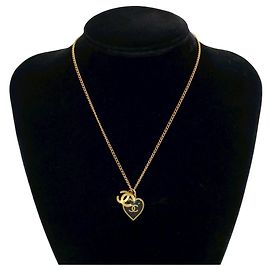 Collar con motivo de corazón Coco Mark de Chanel Negro Dorado