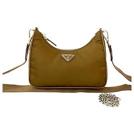Bolsa de nylon Saffiano com hardware de logotipo triangular Prada Marrom