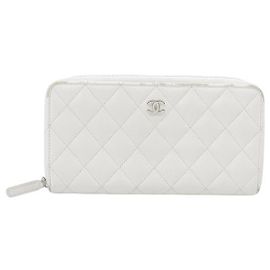 Chanel Trifold Flap Quilted Caviar Small Weiß